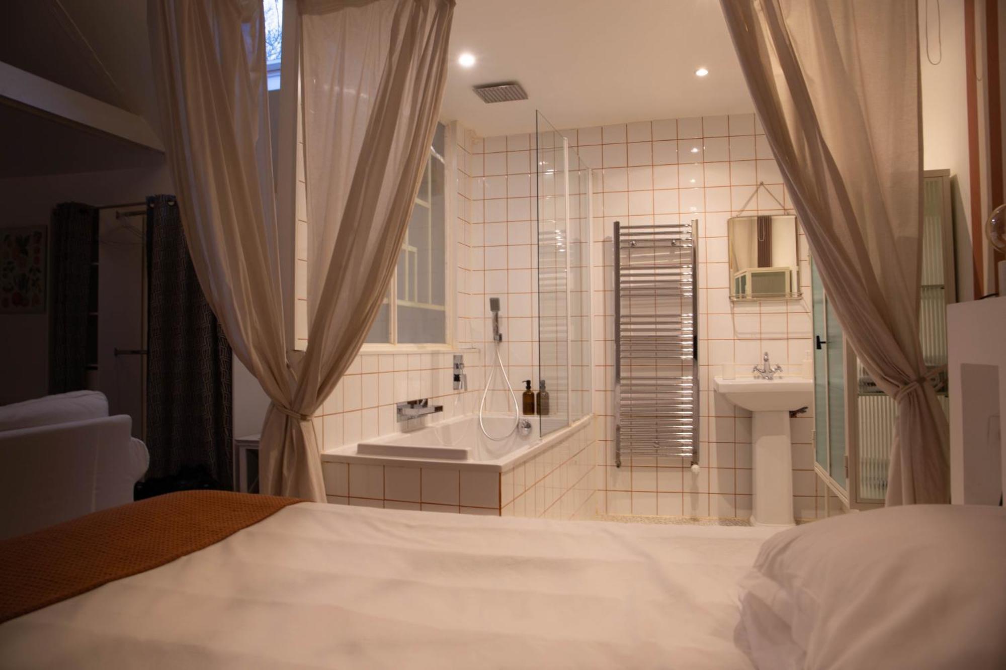 Artefact Bed & Breakfast Lamballe Oda fotoğraf
